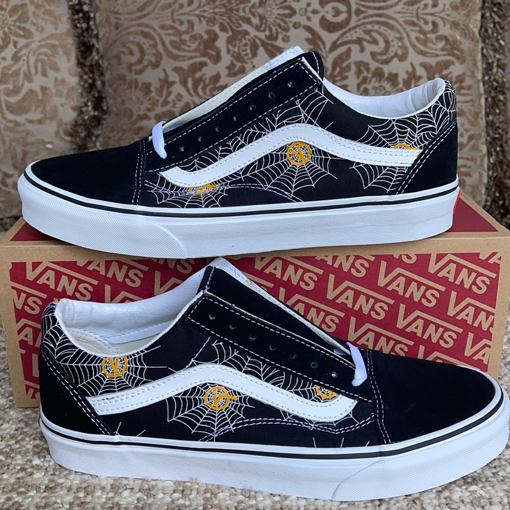 Vans WMNS Old Skool Printed Spider Web/Black Sneakers - Picture 3 of 16